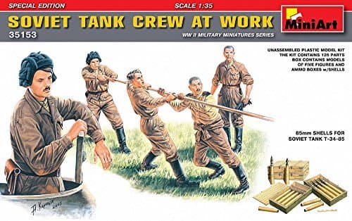 1/35 Soviet tank crew work scene figure five bodies and ammunition box