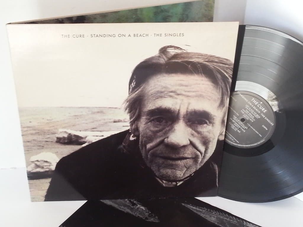 THE CURE standing on a beach the singles, gatefold, FIXH 12