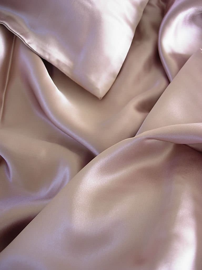 4 Pcs Luxurious 100% Silk Charmeuse Sheets Set King size Pink, Half of Retail!