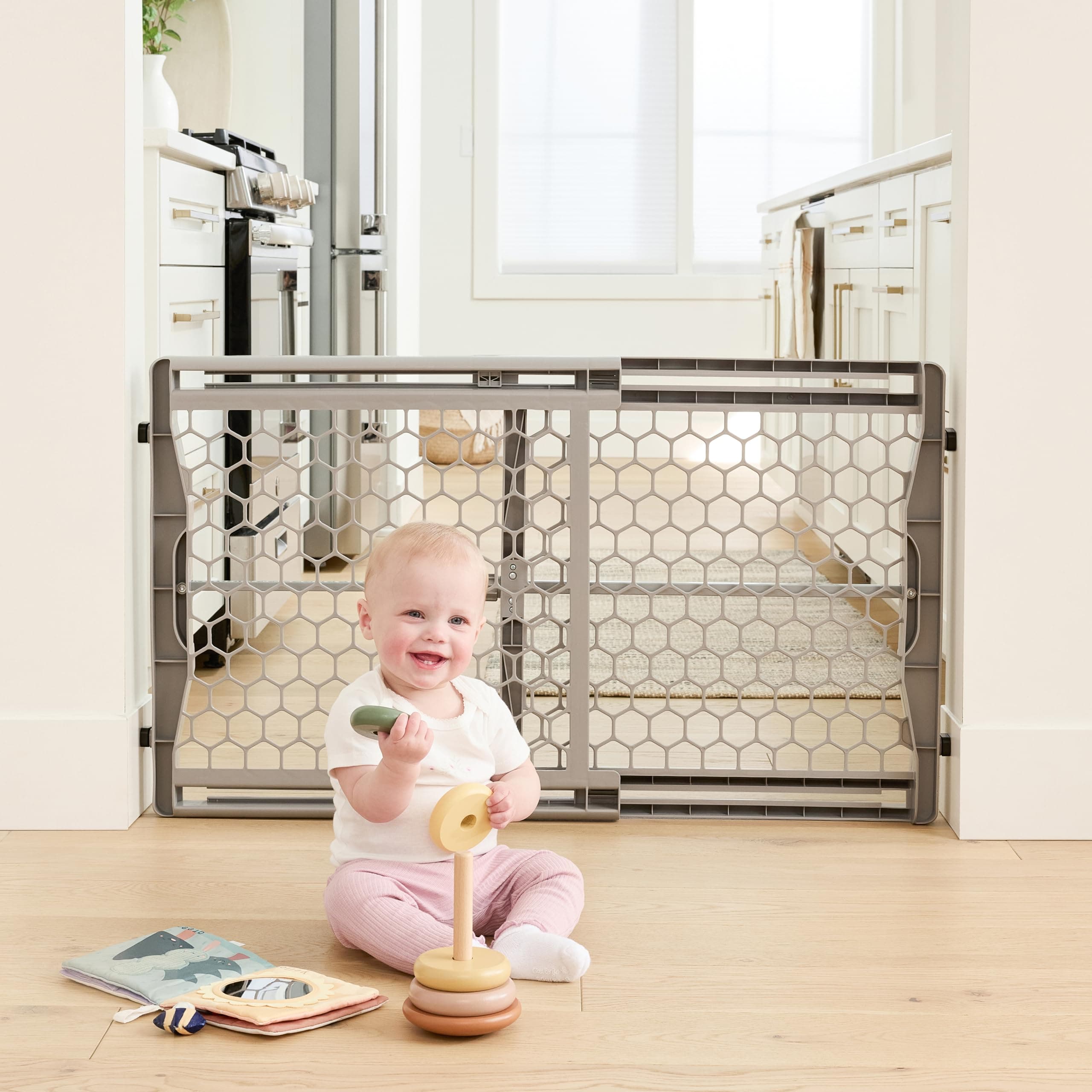 Easy Fit Plastic AdjUStable Extra Wide Baby Gate