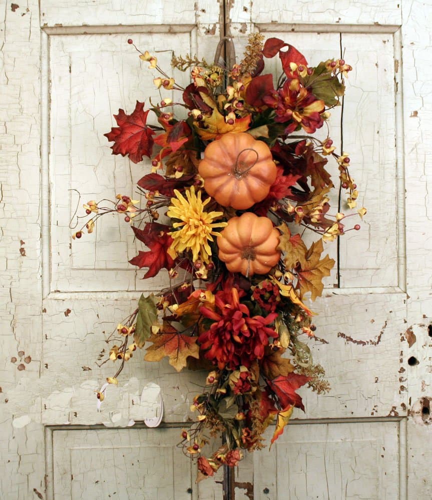 28" Fall Pumpkins Teardrop